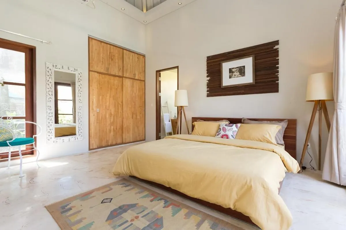 Huge & Good Location 6 Bedroom Villa In Seminyak Indonesia