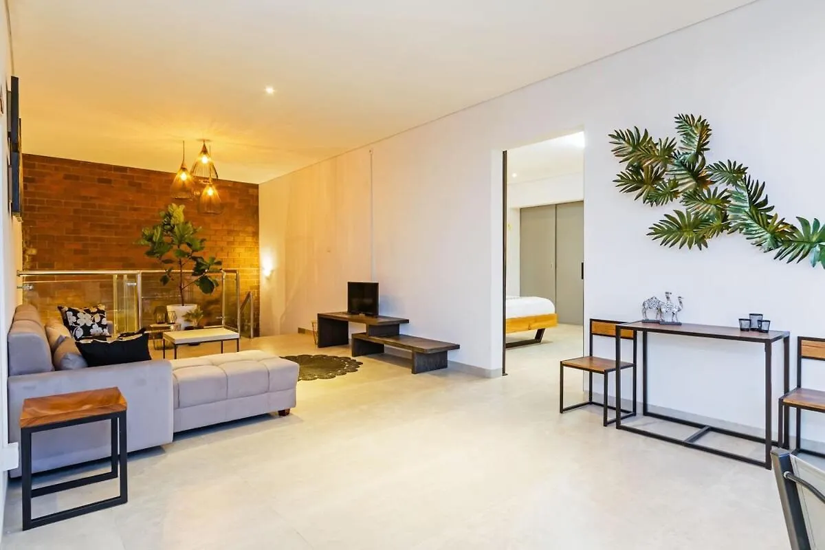 Huge & Good Location 6 Bedroom Villa In Seminyak 0*,