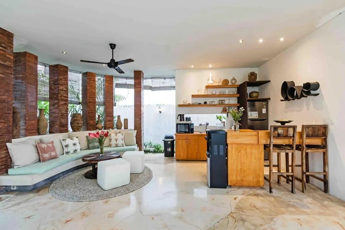 Huge & Good Location 6 Bedroom Villa In Seminyak