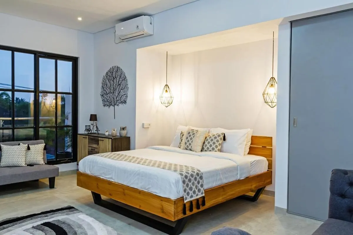 Huge & Good Location 6 Bedroom Villa In Seminyak 0*,