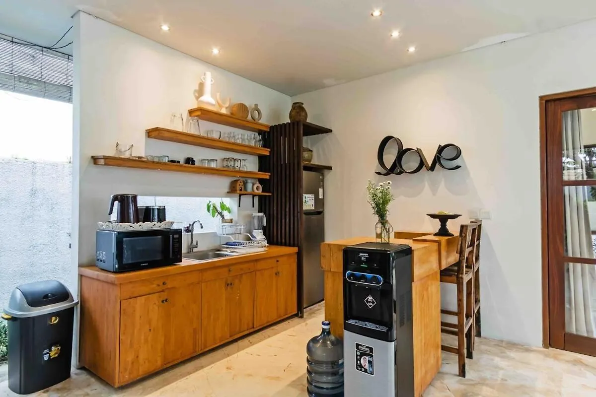 Huge & Good Location 6 Bedroom Villa In Seminyak