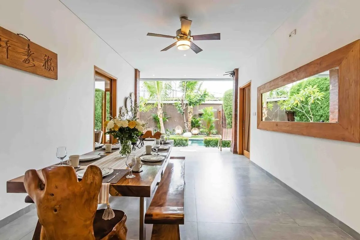 Huge & Good Location 6 Bedroom Villa In Seminyak 0*,